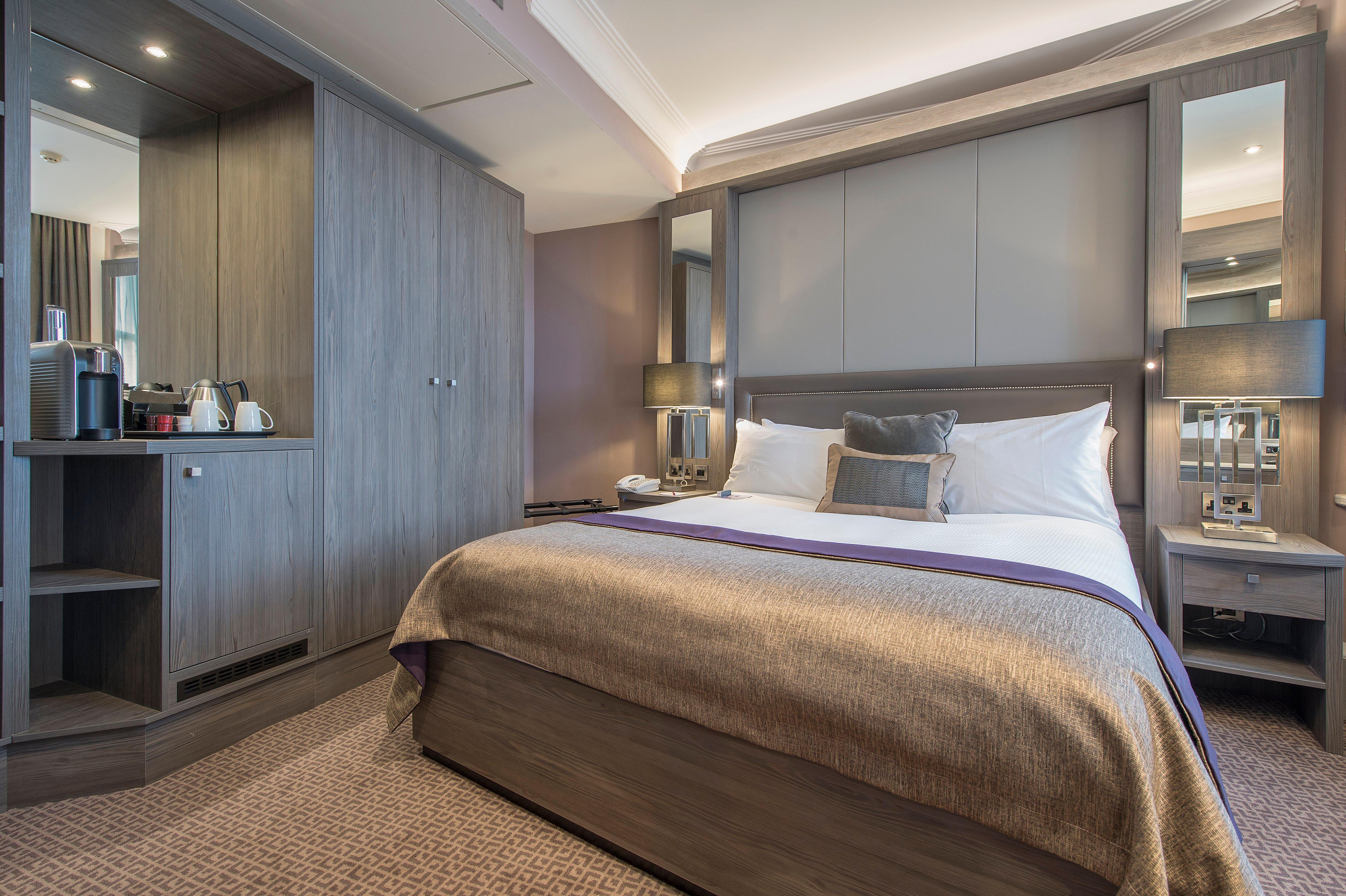 Отель Crowne Plaza - By Ihg 4*