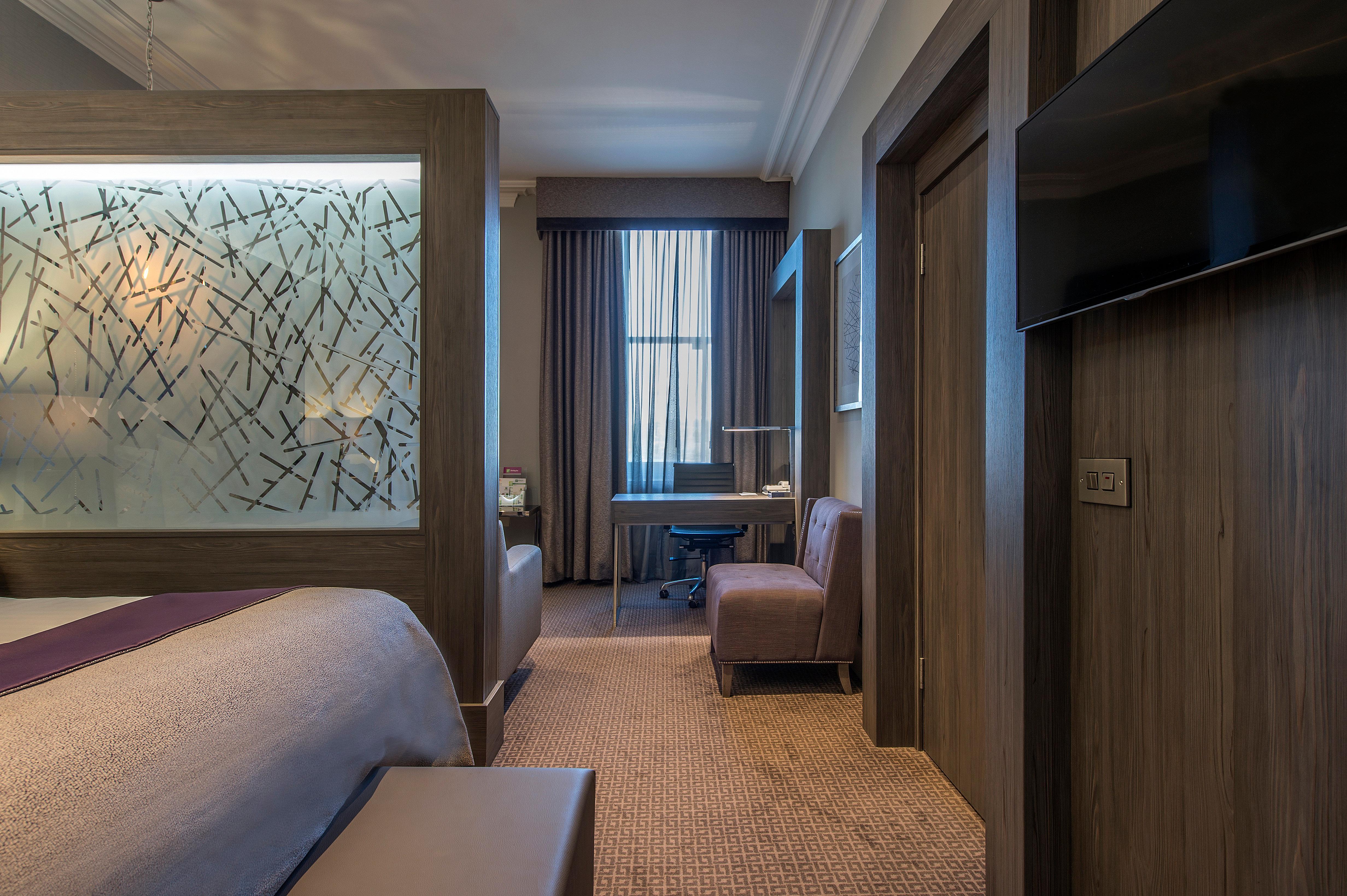 Отель Crowne Plaza - By Ihg 4*